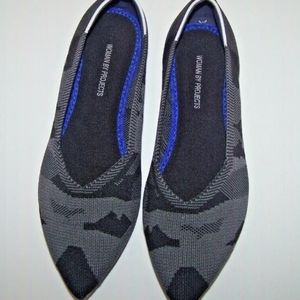 PROJECTS Woman pointed flats. Size 36 NWOT